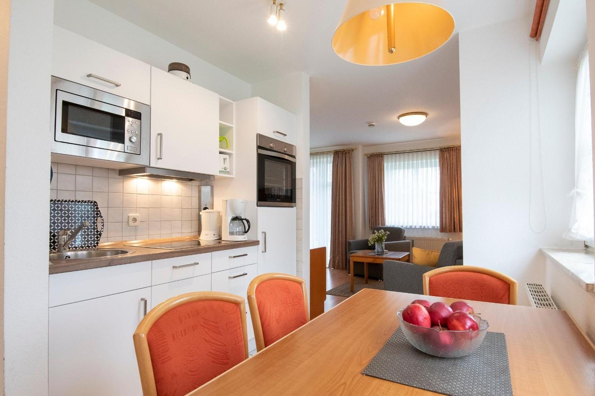 Ferienwohnung Ostseebutt Mit Terrasse Im Kaiserhof 2 Kellenhusen Buitenkant foto