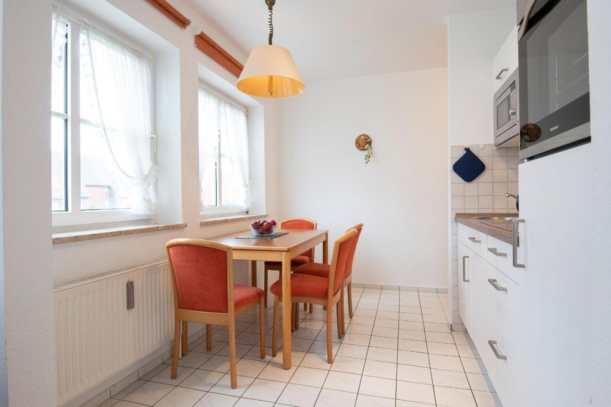 Ferienwohnung Ostseebutt Mit Terrasse Im Kaiserhof 2 Kellenhusen Buitenkant foto