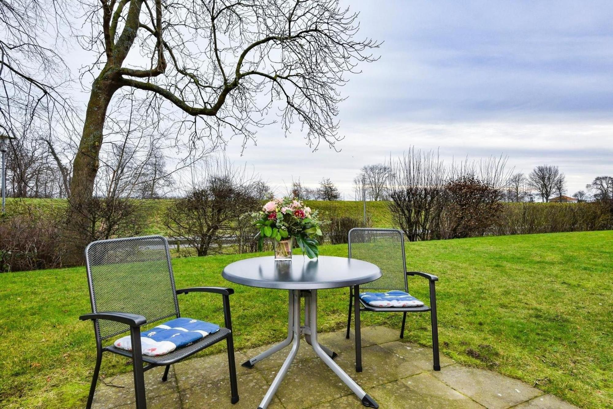 Ferienwohnung Ostseebutt Mit Terrasse Im Kaiserhof 2 Kellenhusen Buitenkant foto