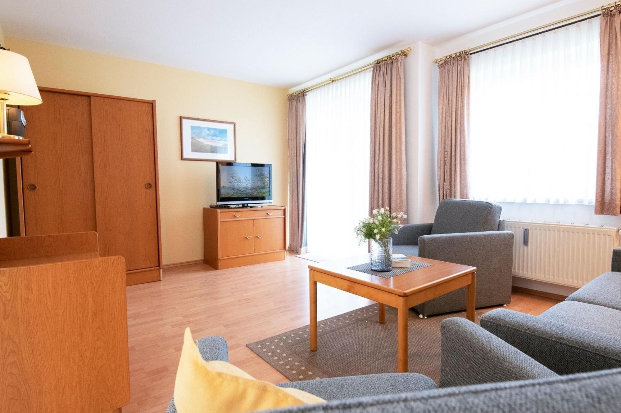 Ferienwohnung Ostseebutt Mit Terrasse Im Kaiserhof 2 Kellenhusen Buitenkant foto
